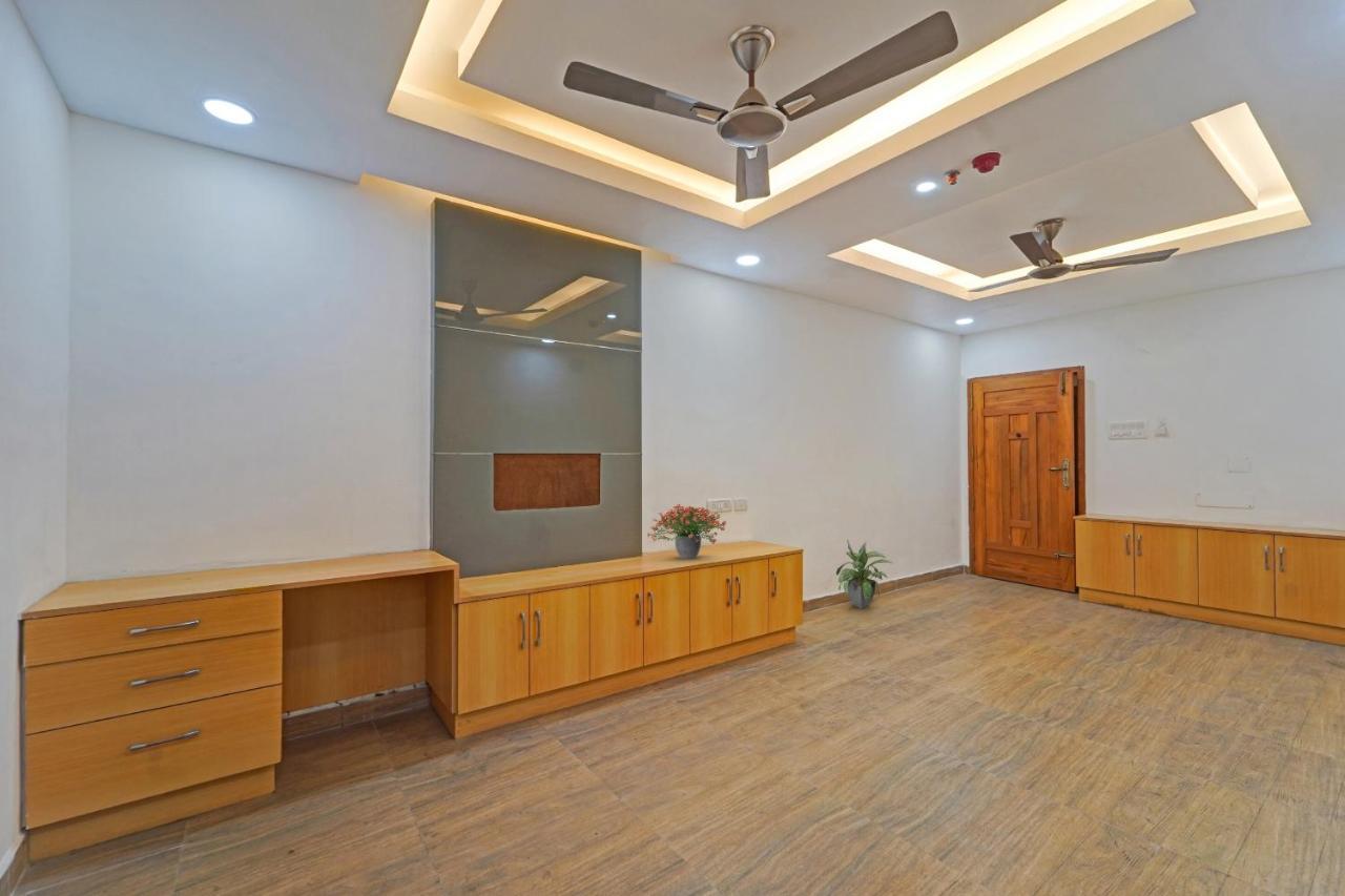 Hotel O J2 Service Apartment Chennai Esterno foto