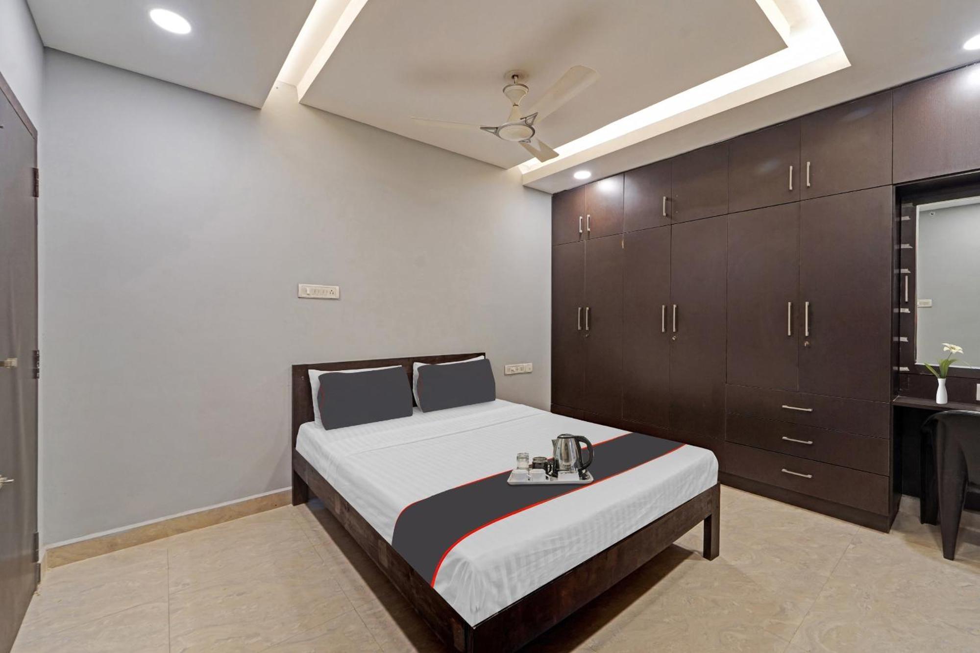Hotel O J2 Service Apartment Chennai Esterno foto